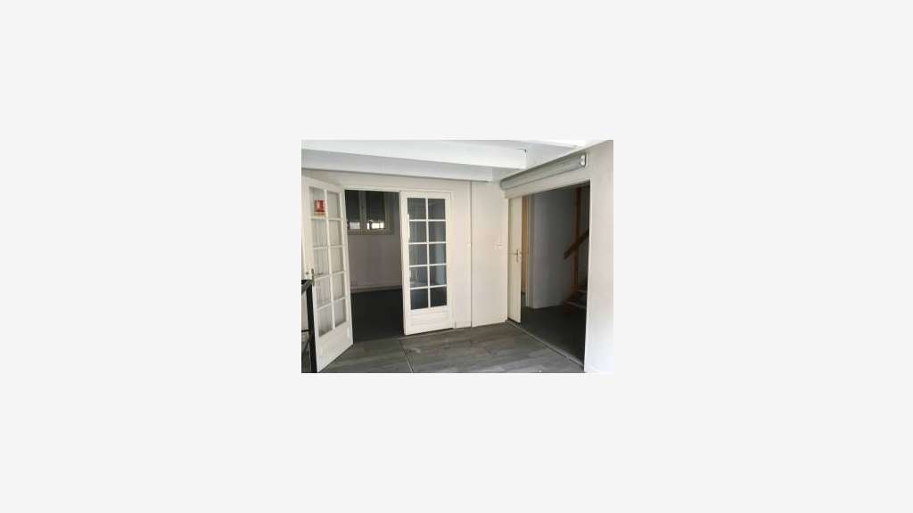 A louer local 67m² secteur Blancarde 13004