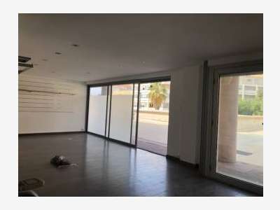 Local de 139m² à louer à Marseille la plage 13008