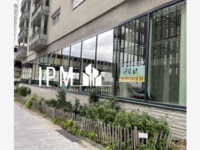 Local 223m² à louer Arenc Marseille 13002