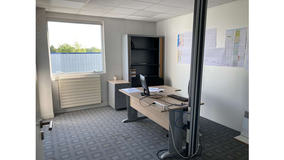 Local d'activité 1313m² à louer ZI de Beaucouzé