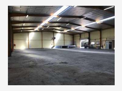 Loue local 1750m² en empl n°1 aux Pennes Mirabeau