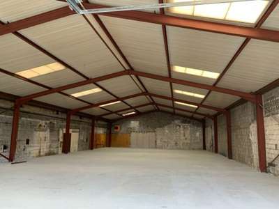 Local d'activité atelier 430m² à louer à Tergnier