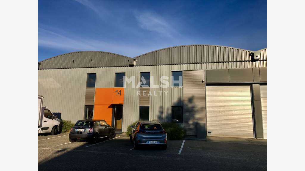 Local activité 670m² à louer à Dardilly sortie A6