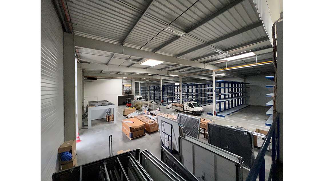 Loue local d'activité de 6000m² Angers Nord