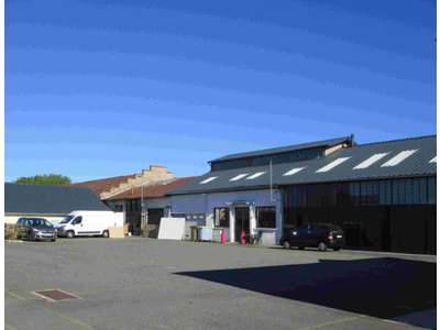 Location Locaux d'activités - Entrepôts à Nevers