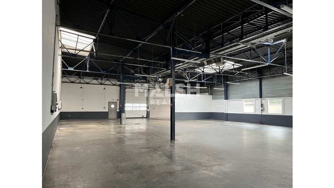 A louer local d'activité de 4810m² à Venissieux