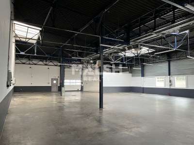 Location Locaux d'activités - Entrepôts à Vénissieux