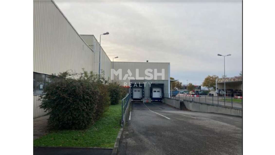 Local d'activité de 7034m² à louer à Venissieux