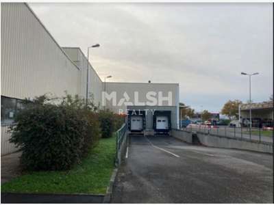 Local d'activité de 7034m² à louer à Venissieux