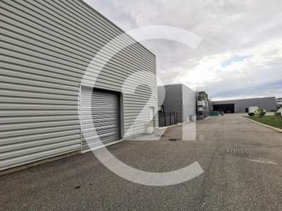 A louer local 290m² ZAC Freydières à Soyons