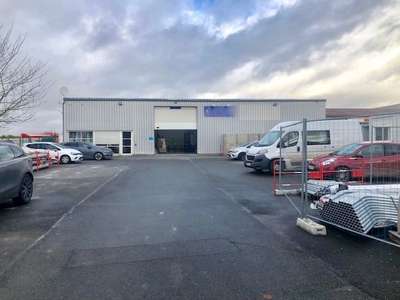 Location local d'activités 340m² au Nord d'Amiens