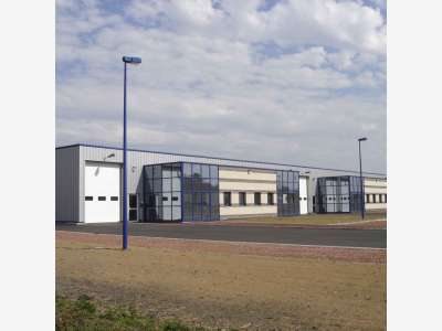 Location local d'activités 670m² à Somain