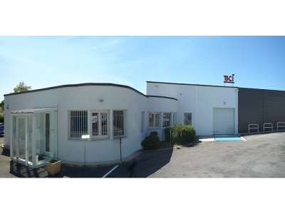 Location Locaux d'activités - Entrepôts à Saint-Privat-des-Vieux