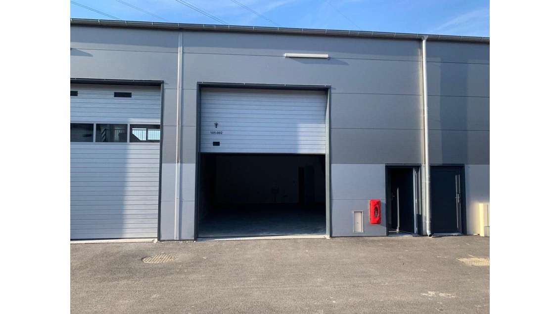 Location local d'activités de 150m² à Longvic