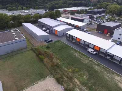 Location local d'activités 150m² PMR Saint-Sauveur