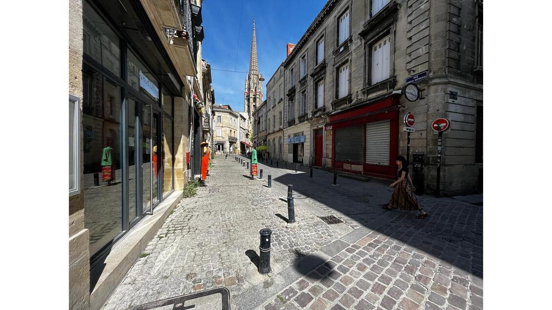 Local commercial 165m² à louer Bordeaux St Michel
