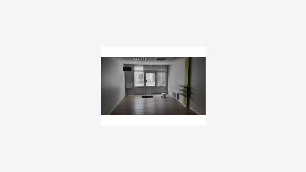 Local commercial de 55m² à louer centre Guingamp