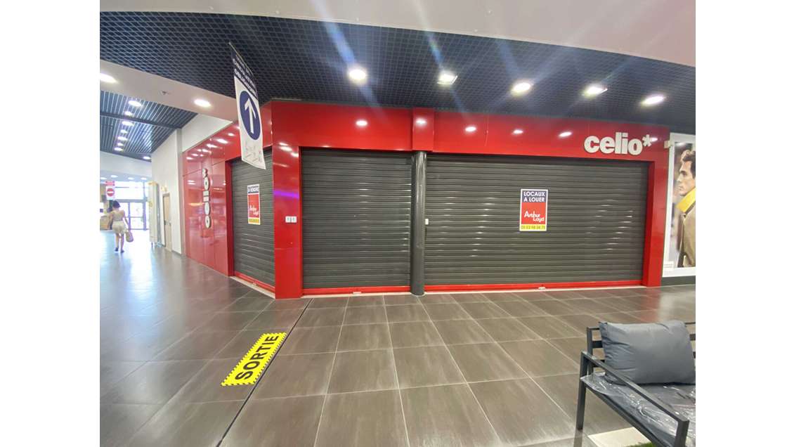 A louer local 178m²  galerie marchande sur Agen 