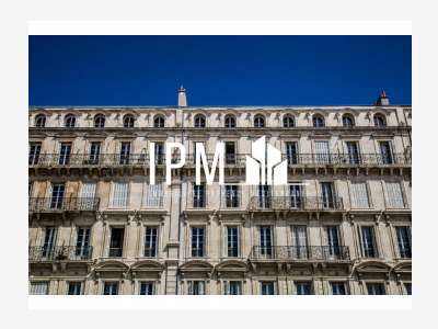 A louer local commercial de 447m² Marseille 13004