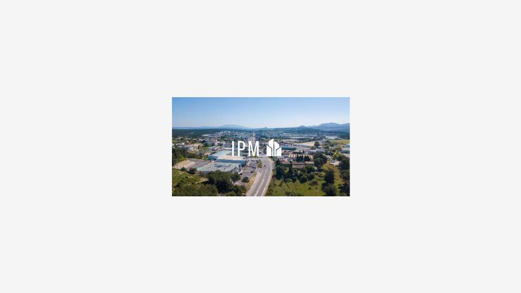 A louer local commercial de 583m² Plan de Campagne