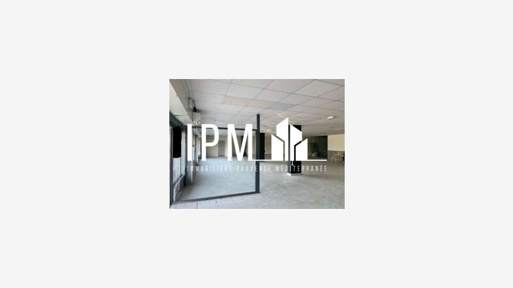A louer local commercial 800m² ZI  Marignane