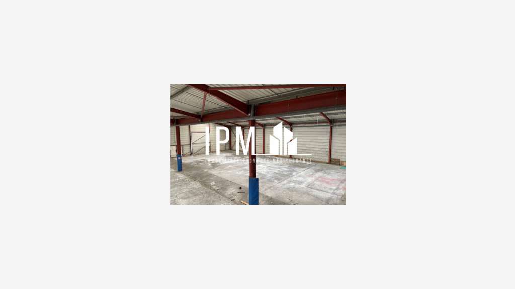 A louer local commercial 1180m² Martigues Ecopolis