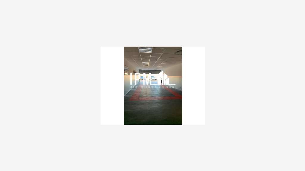 A louer local commercial de 88m² Port de Bouc