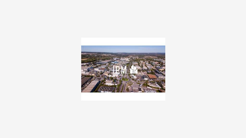 A louer local commercial de 590m² Port de Bouc
