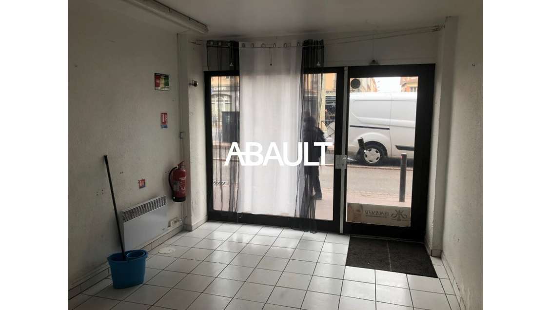 Local commercial 45m² à louer Toulouse St Cyprien