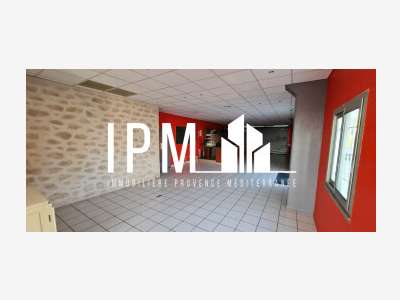 A louer local commercial 181m² à Vitrolles