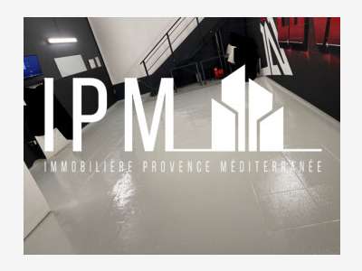 A louer local d'activité de 76m² Aubagne 13400