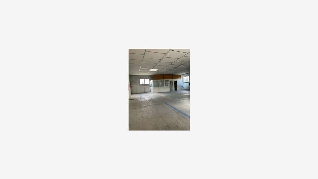 Local d'activités de 465 m² à louer ISTRES 13800