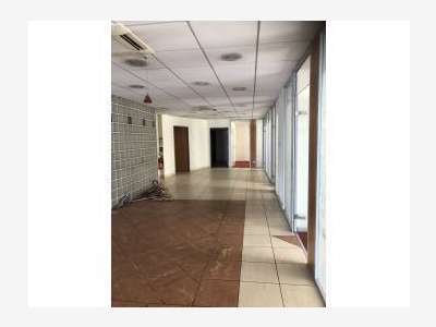 Local 297m² à louer Menpenti 13010