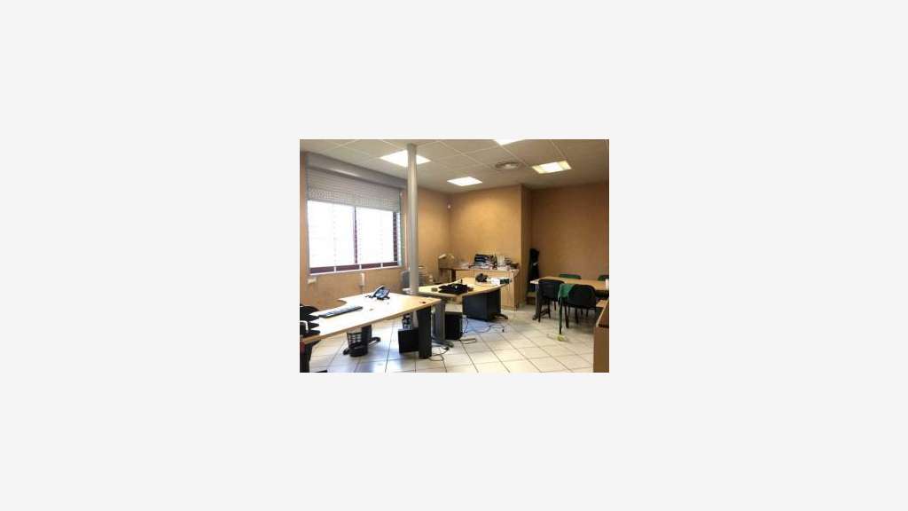 Local activité bureau de 2920m² à louer Les Milles