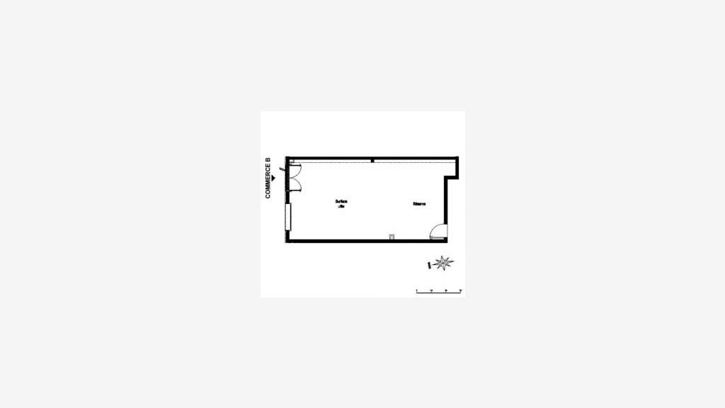 Local 58 m² Fort passage, proche Leclerc St Médard