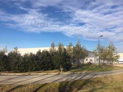 Locaux d'activité de 1 243m² à louer à Giroussens