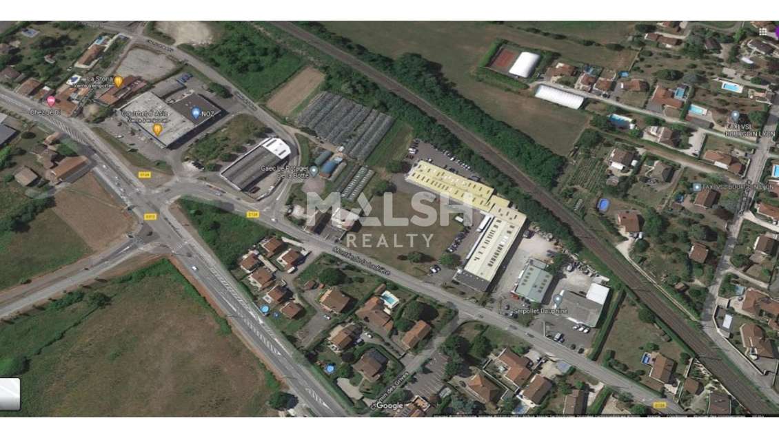 Locaux activité 1450m² à louer à St Alban de Roche