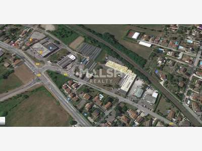 Locaux activité 1450m² à louer à St Alban de Roche