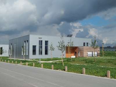 Location Locaux d'activités - Entrepôts à Boves