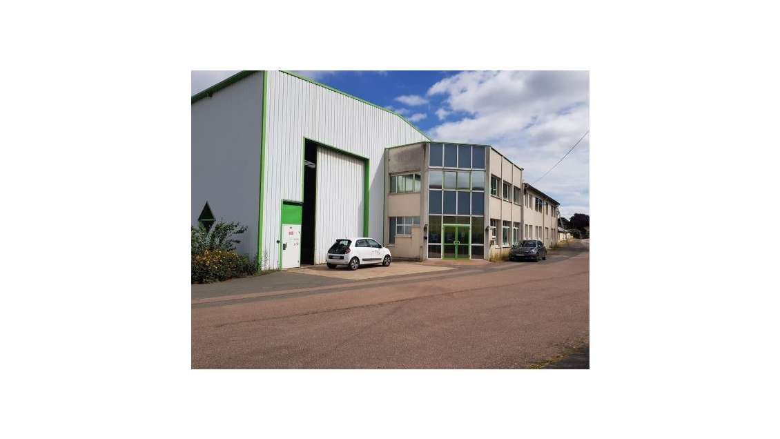 Loue locaux d'activités 4160m² Perrecy les Forges
