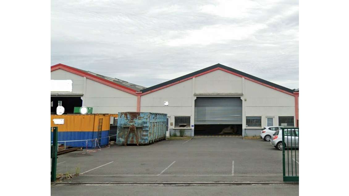 A louer locaux d'activités 865m² en ZI de Seclin 