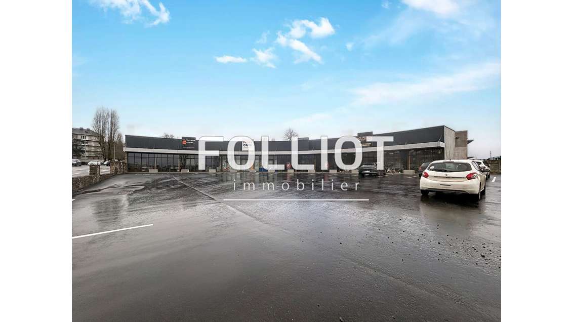 A louer locaux commerciaux neufs 122m² à Avranches