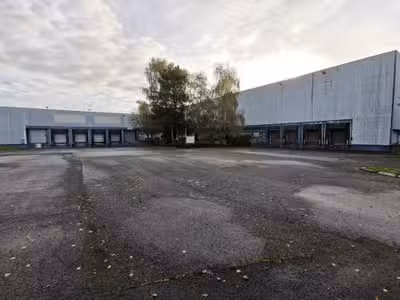 À louer locaux industriels 7750m² à Lesquin 