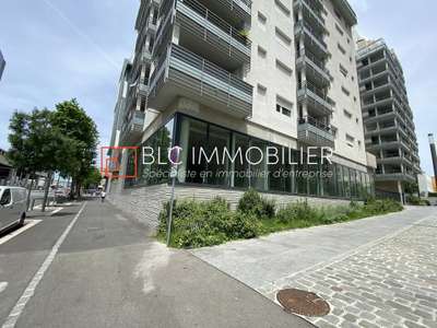 Loue locaux 223m² en RDC bd de Paris Marseille 03