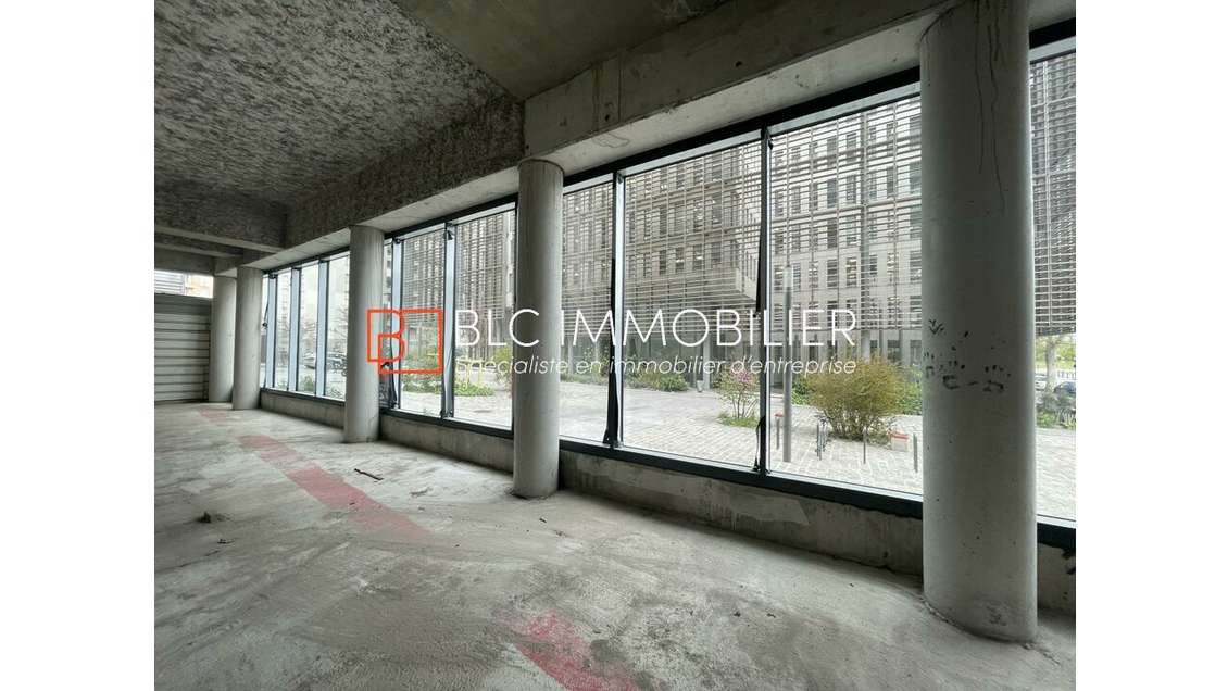 Loue locaux 223m² en RDC bd de Paris Marseille 03