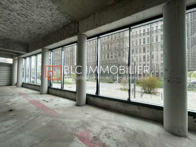 Loue locaux 223m² en RDC bd de Paris Marseille 03