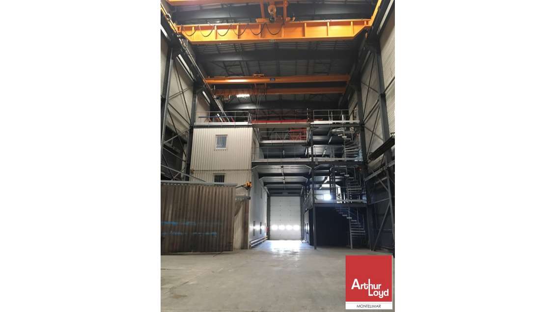 Local d'activité 1875m² à louer à Montélimar 