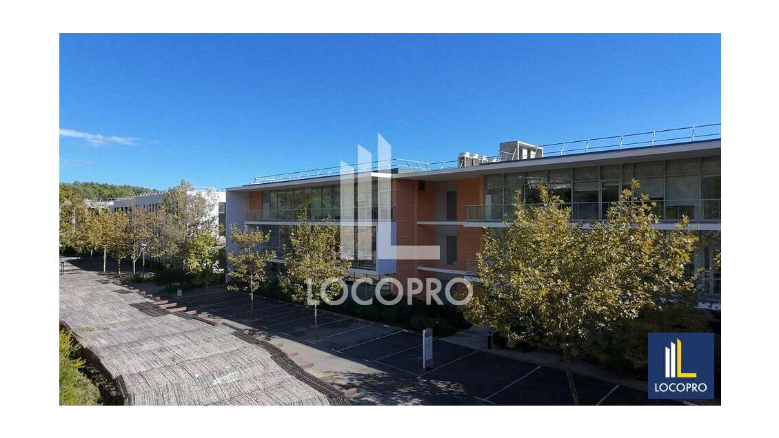 Loue bureaux récents de 1.314m² à Sophia Antipolis