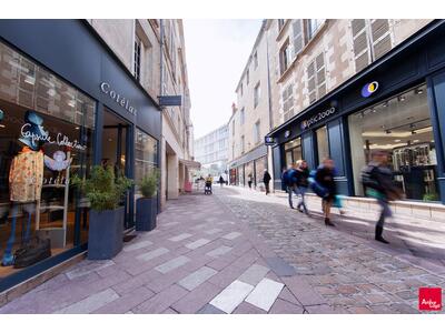 Location Locaux commerciaux - Boutiques à Poitiers