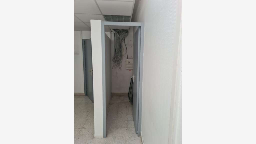 Loue 284m² de bureaux Le Cannet proche Castorama
